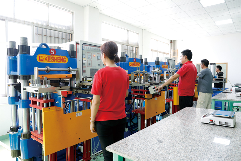 硫化機(jī)設(shè)備